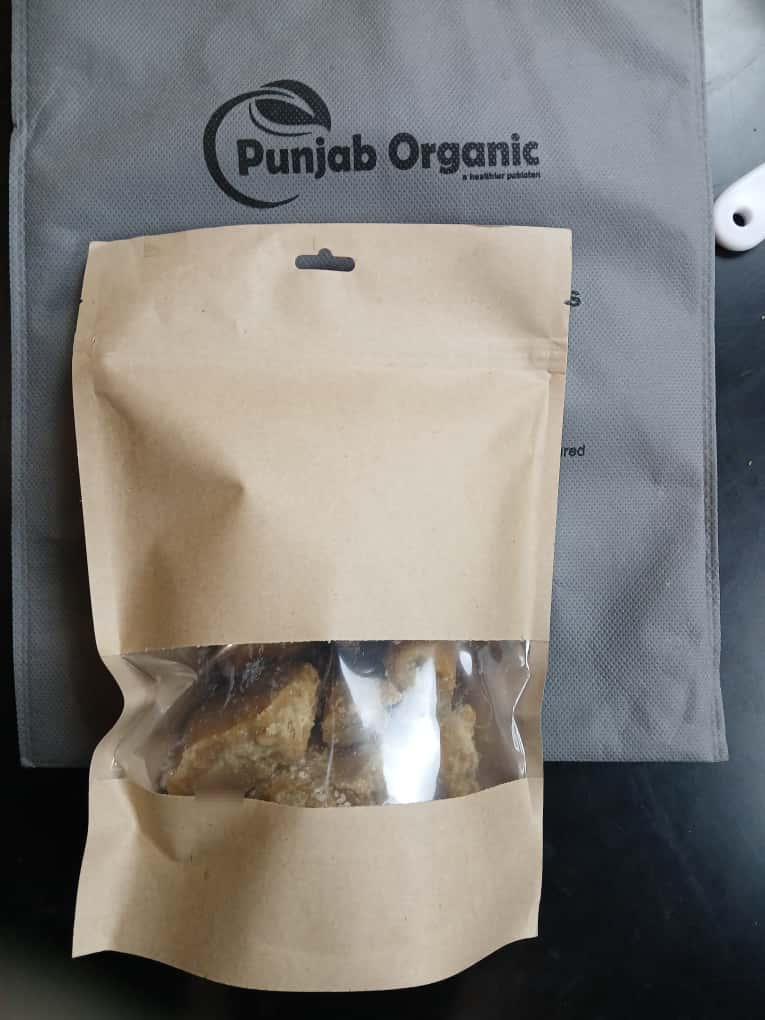 Plain Organic Desi Gur  ,  ( فیصل آباد فارم ہاؤس کا 99% خالص )